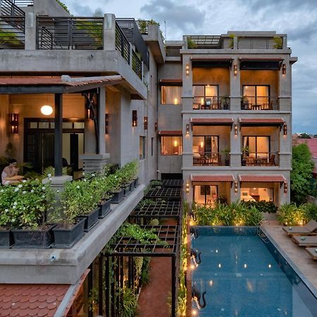 Grange Hotel Siem Reap Exterior photo