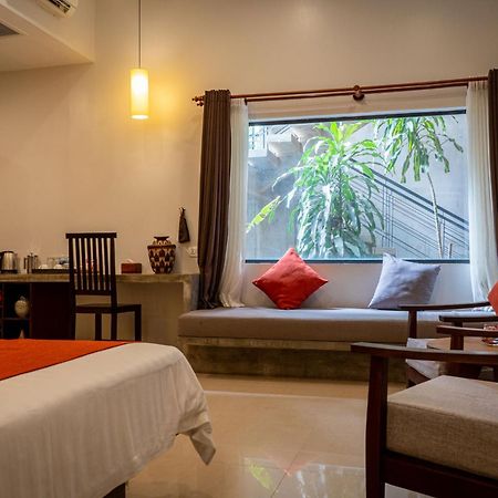 Grange Hotel Siem Reap Exterior photo
