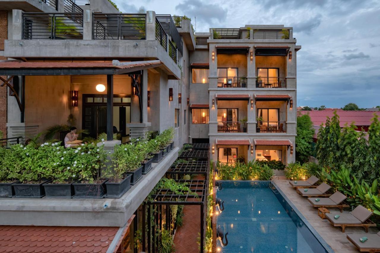 Grange Hotel Siem Reap Exterior photo