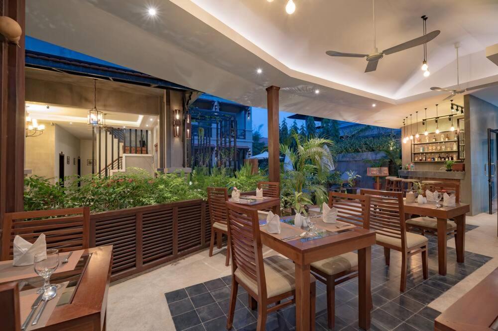 Grange Hotel Siem Reap Exterior photo