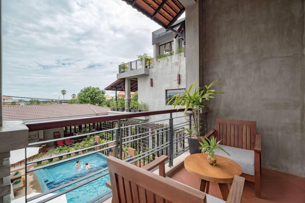 Grange Hotel Siem Reap Exterior photo