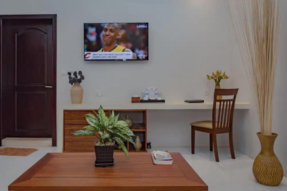 Grange Hotel Siem Reap Exterior photo