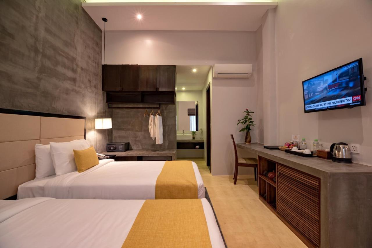 Grange Hotel Siem Reap Exterior photo