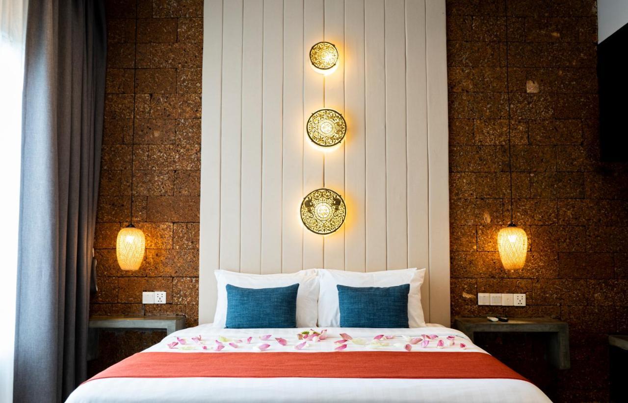 Grange Hotel Siem Reap Exterior photo