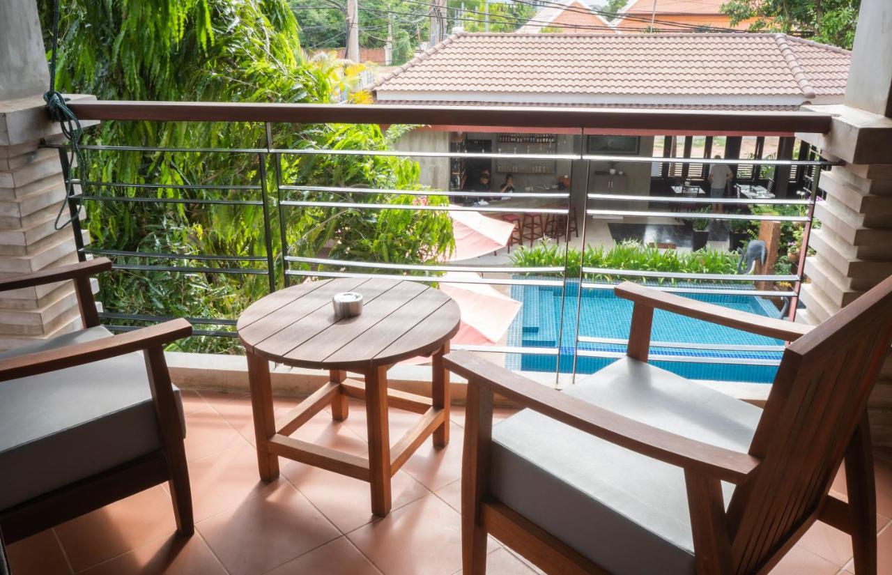 Grange Hotel Siem Reap Exterior photo