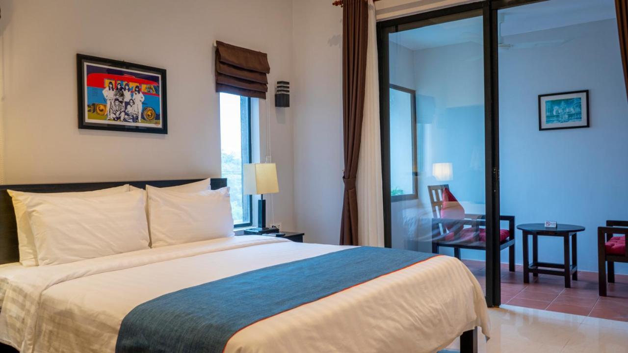 Grange Hotel Siem Reap Exterior photo