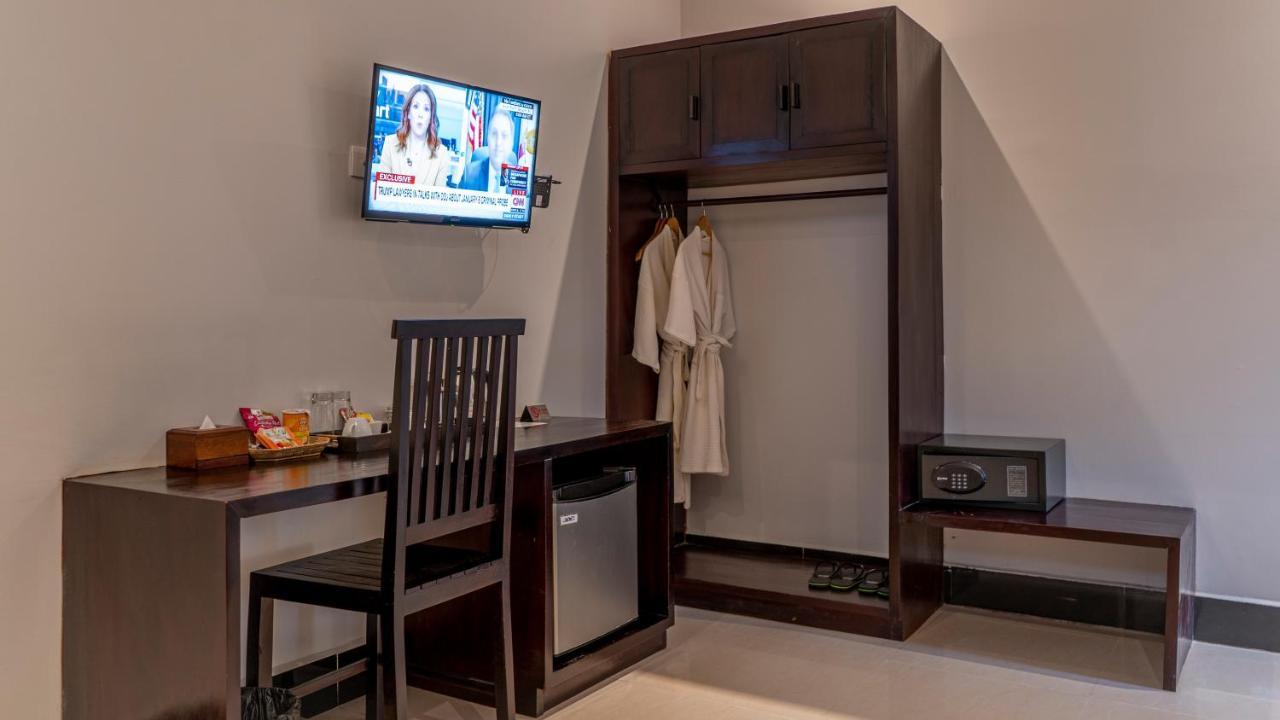 Grange Hotel Siem Reap Exterior photo