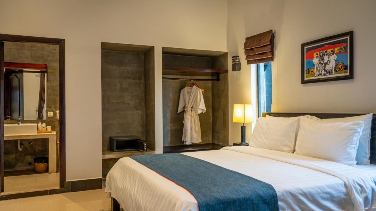 Grange Hotel Siem Reap Exterior photo