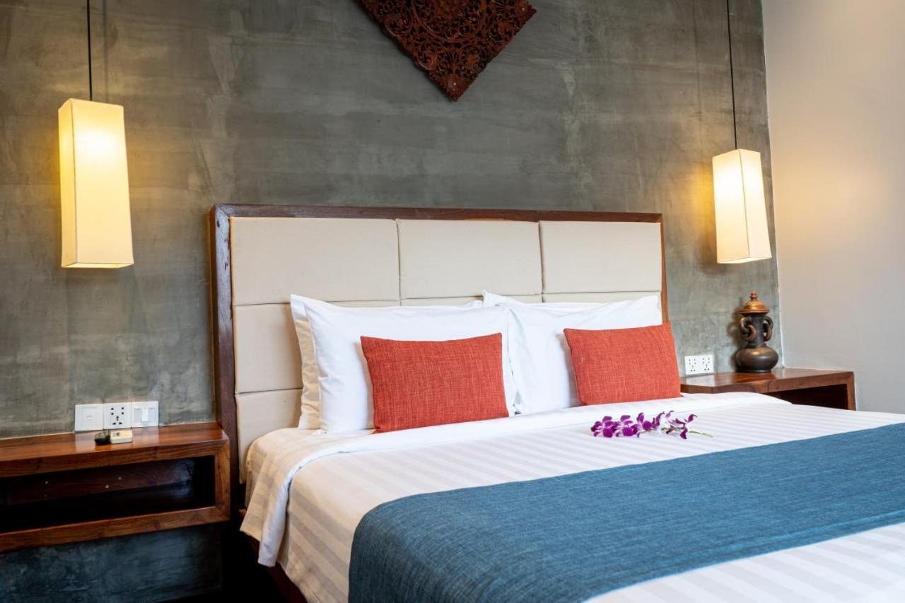 Grange Hotel Siem Reap Exterior photo