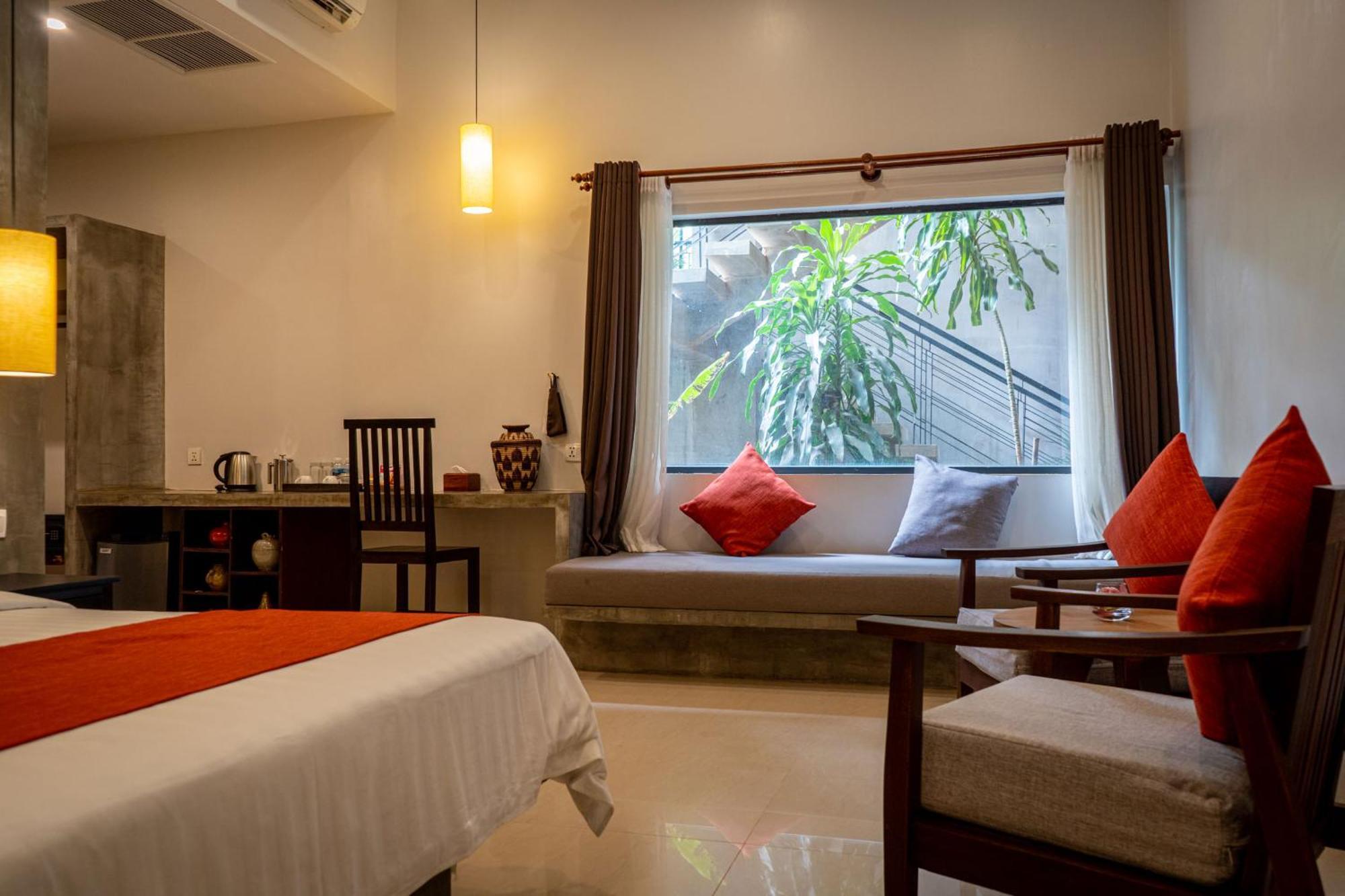 Grange Hotel Siem Reap Exterior photo